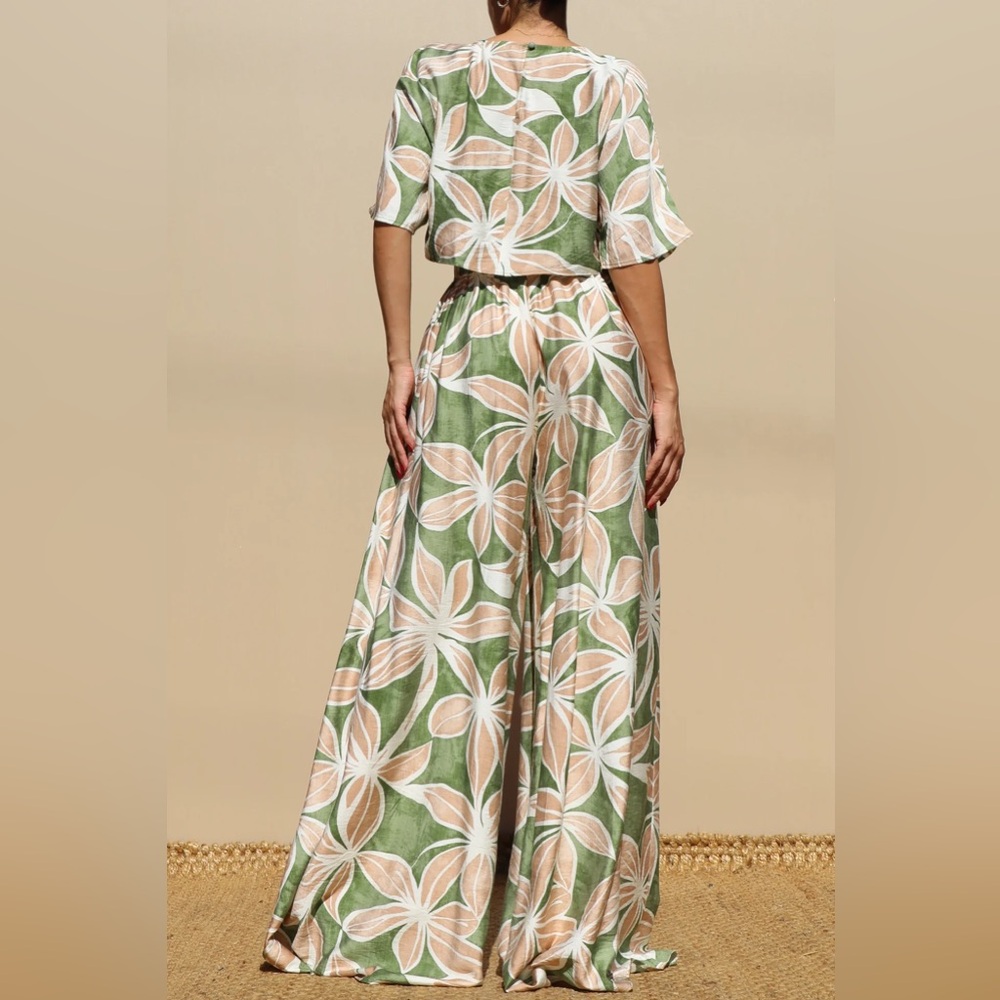 NWT Tropical Leaf Print Two Piece Set Pants Crop Top Boho Resort Set - Picture 6 of 7